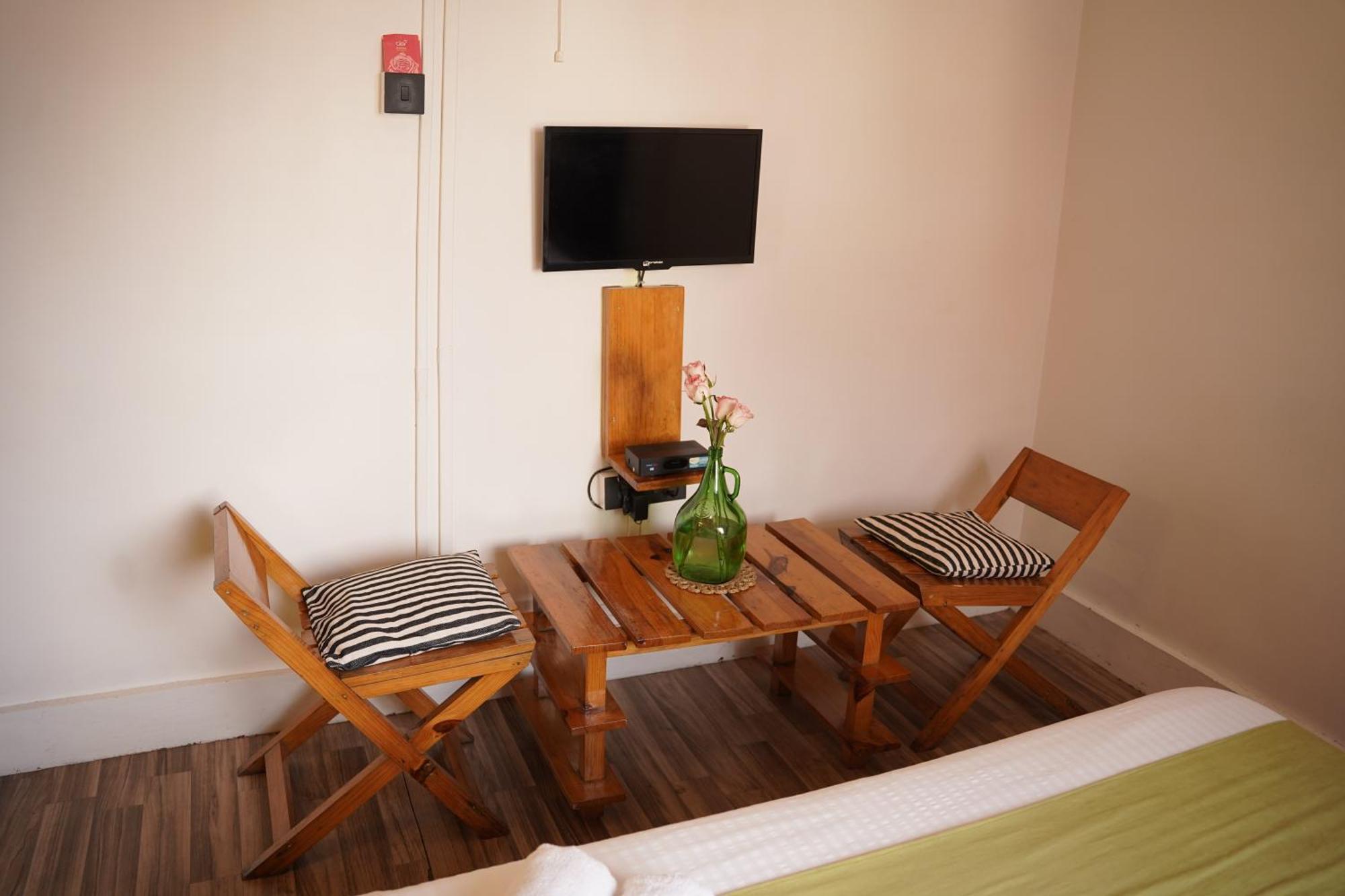 The Living Roof Hotel Шилонг Екстериор снимка