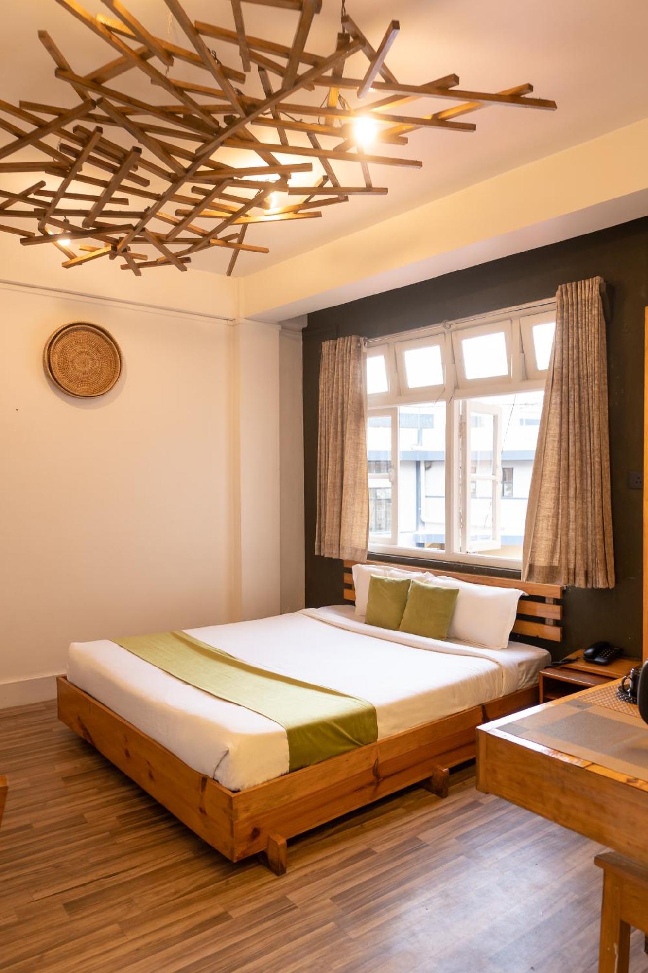 The Living Roof Hotel Шилонг Екстериор снимка